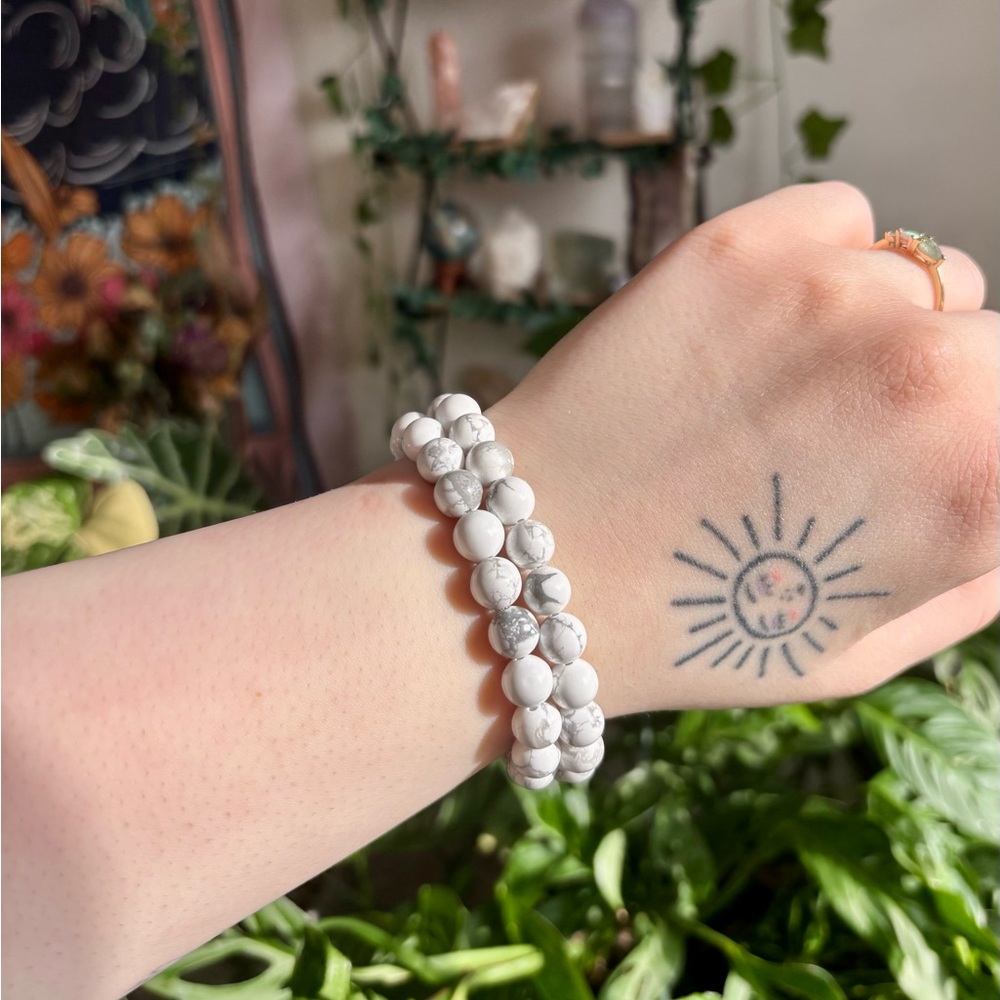 ✨Handmade Howlite Crystal Bracelet – Calming & Stress Relief✨